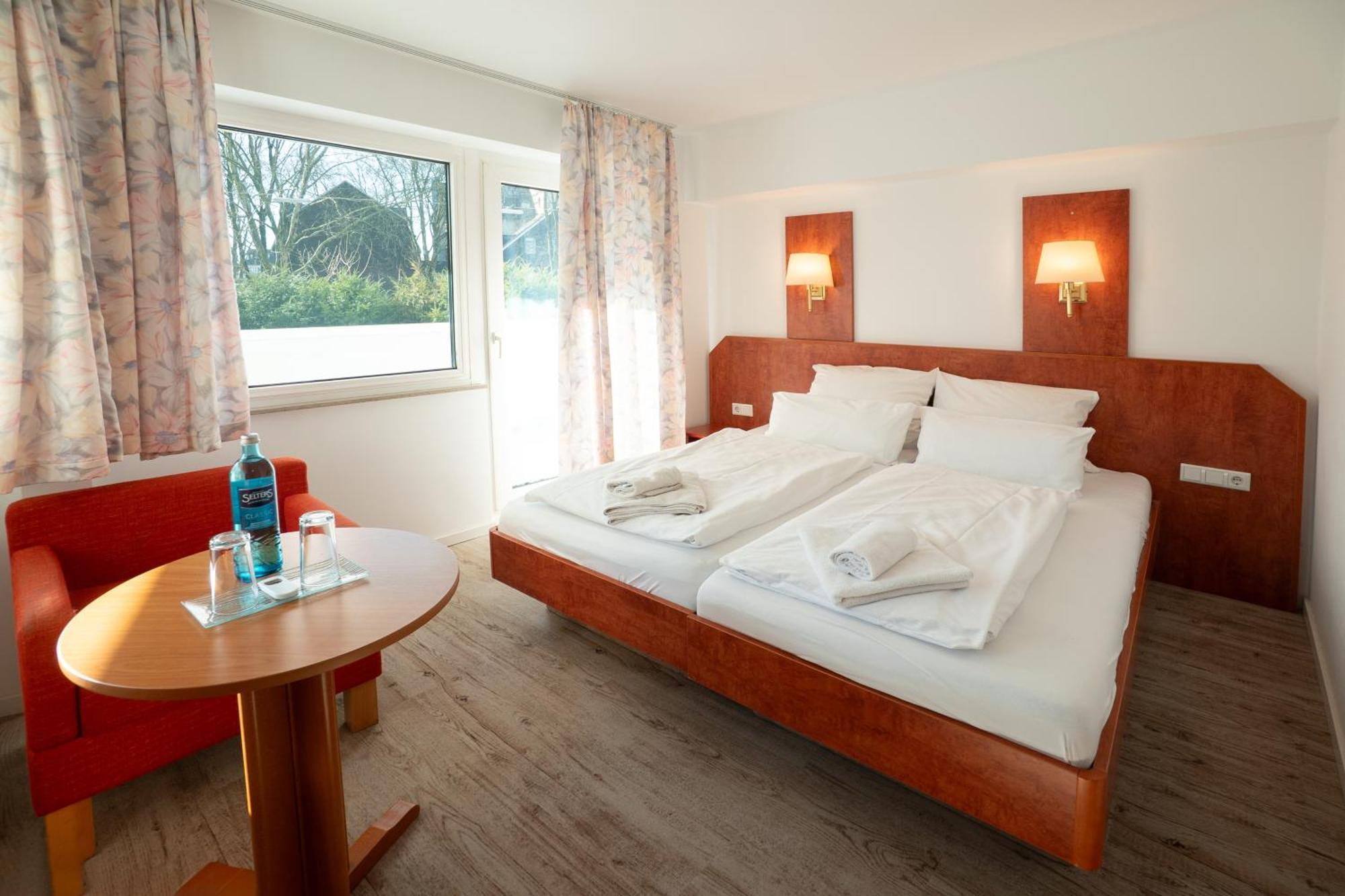 Hotel Zur Post Херне Экстерьер фото